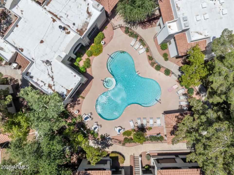 Real Estate Picture 22