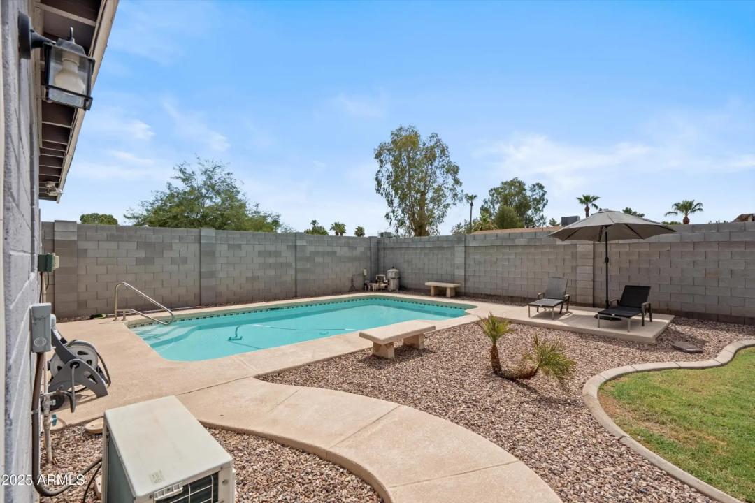 Real Estate Picture 30