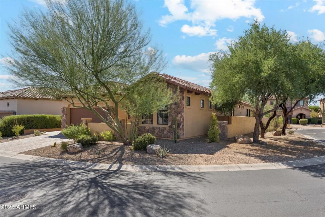 Real Estate Picture 6