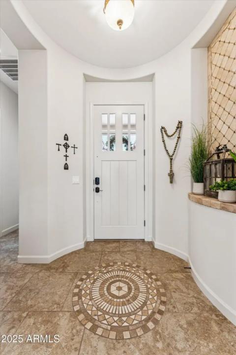 Real Estate Picture 8
