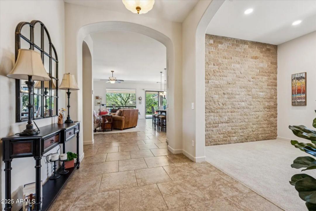Real Estate Picture 9