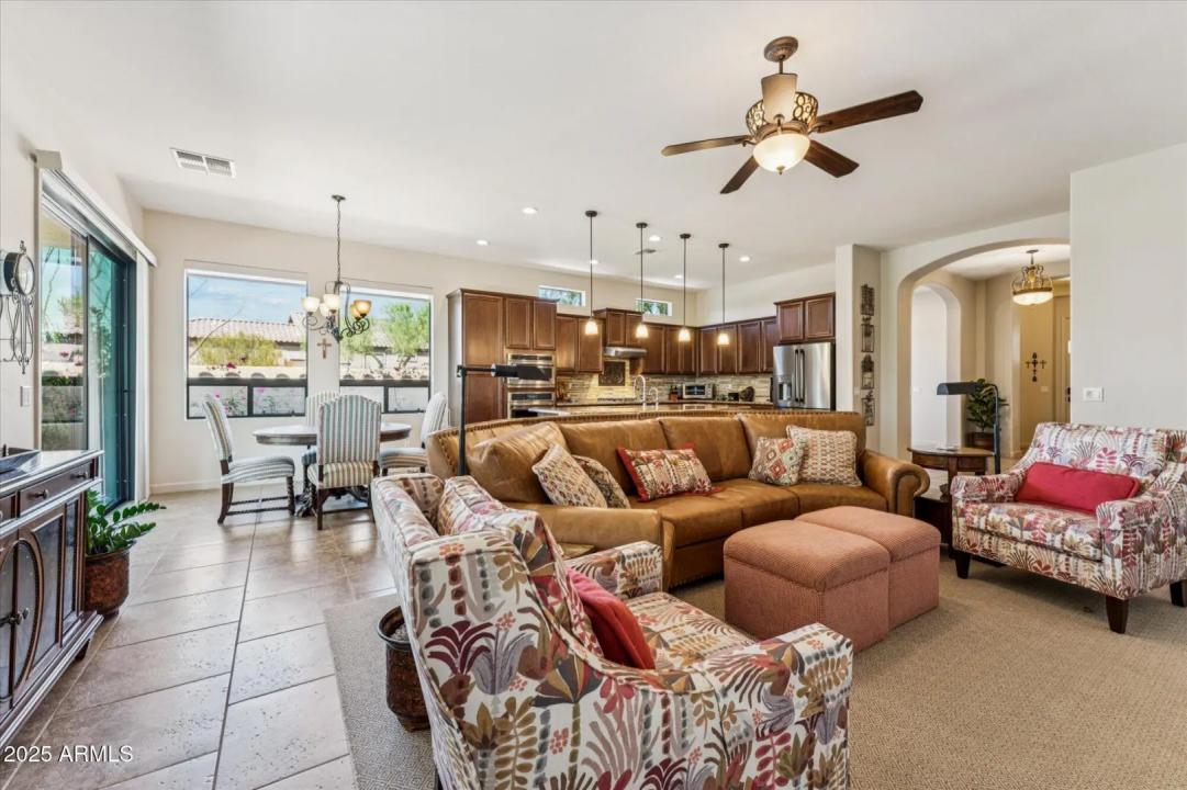 Real Estate Picture 12