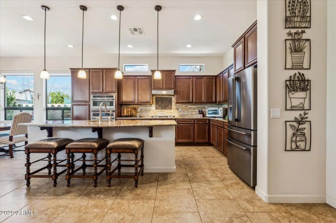 Real Estate Picture 13