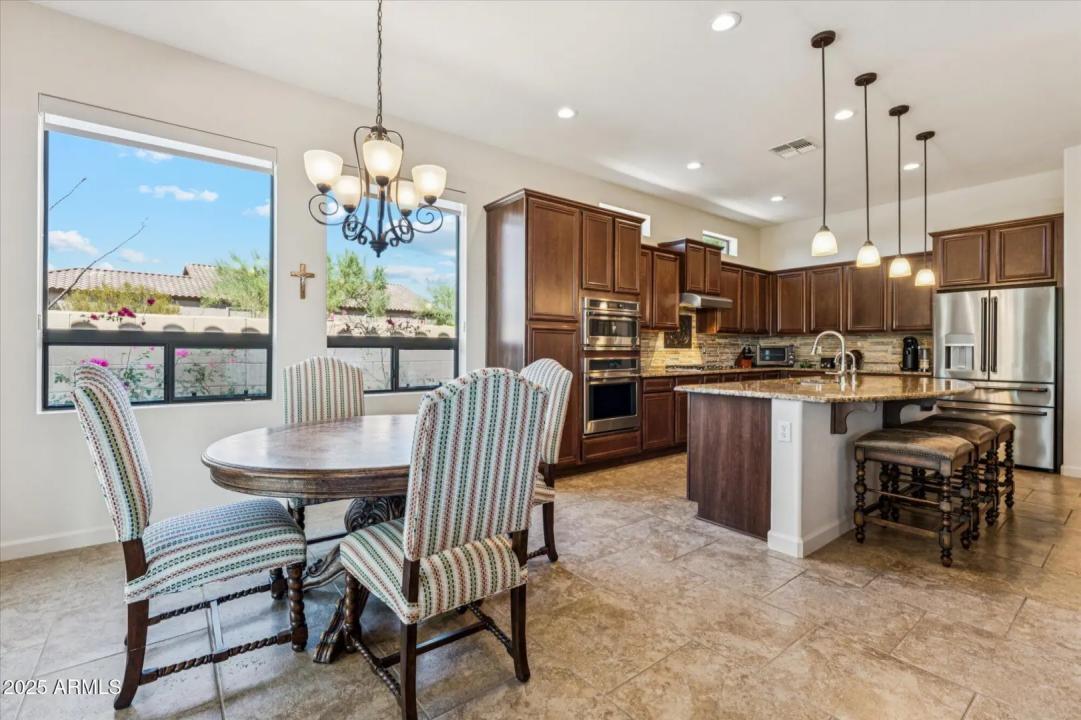Real Estate Picture 16