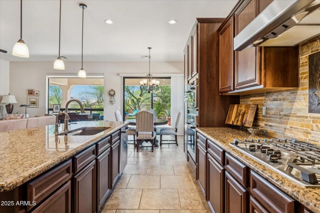 Real Estate Picture 14
