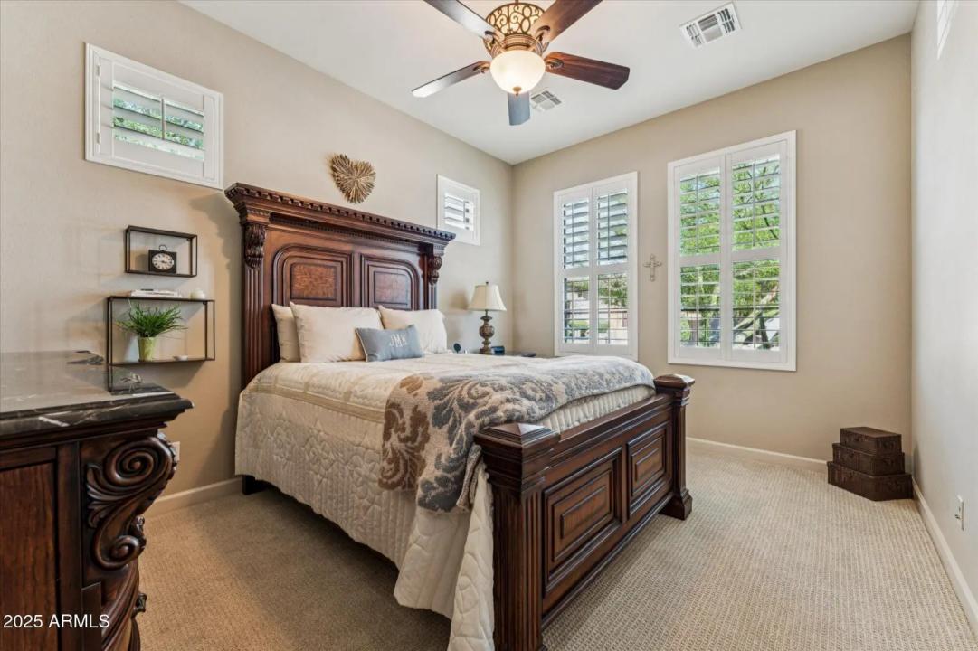 Real Estate Picture 23