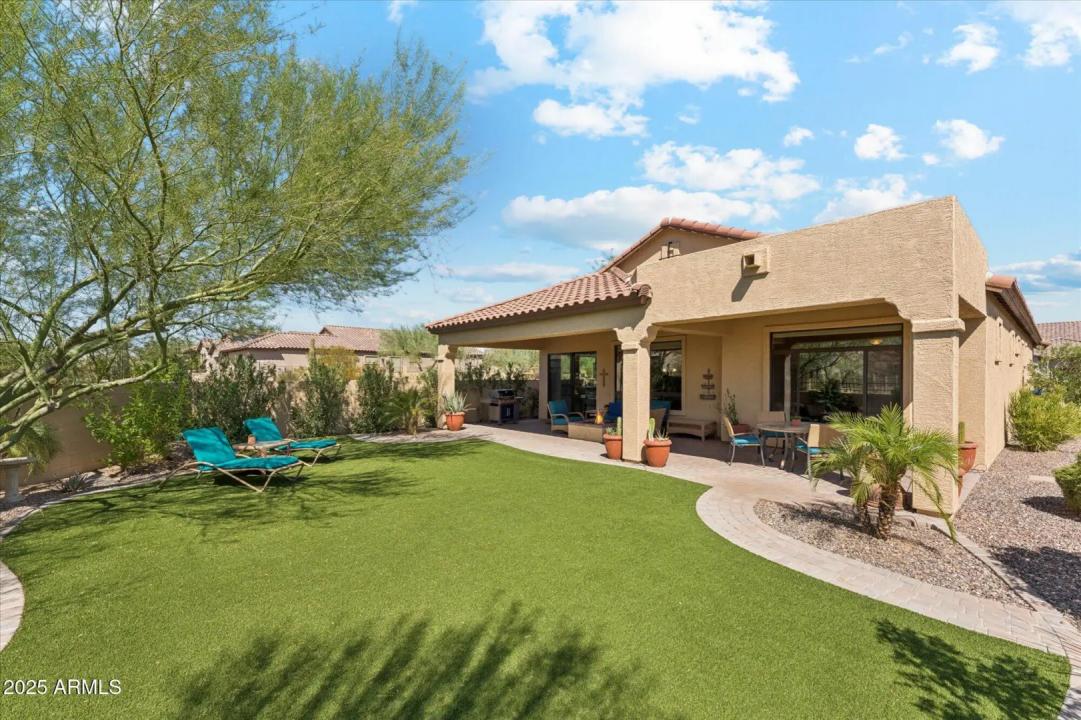 Real Estate Picture 3