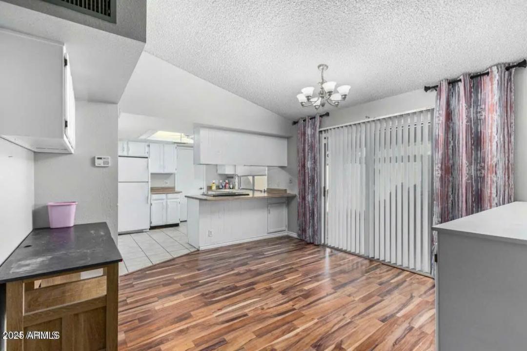 Real Estate Picture 4