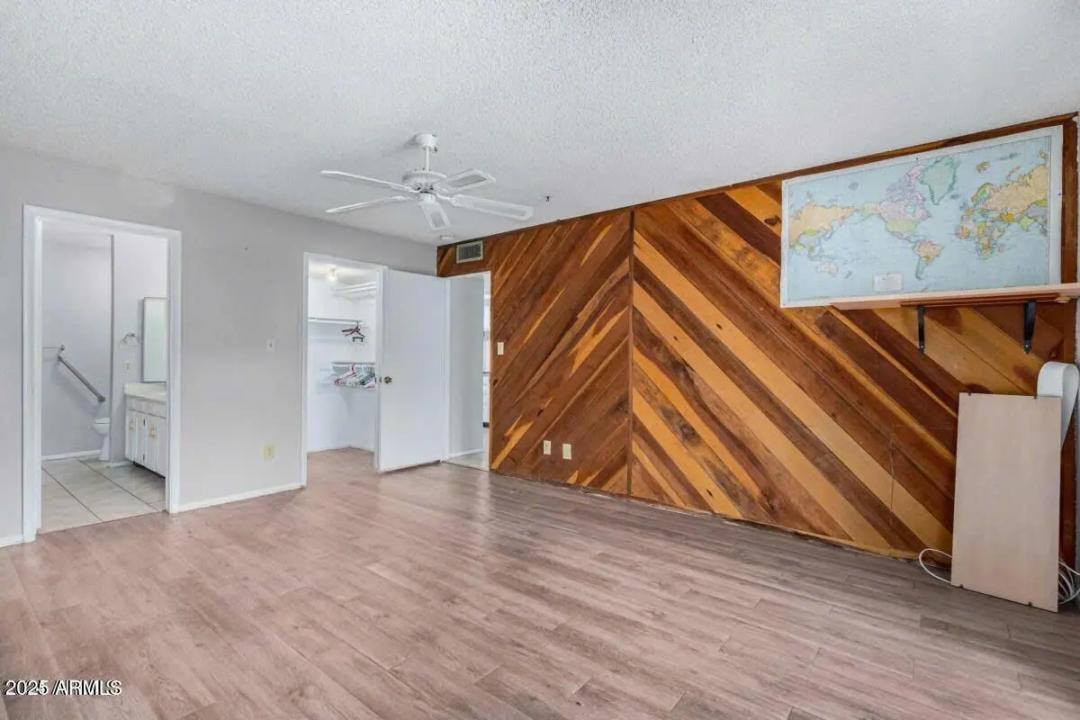 Real Estate Picture 10