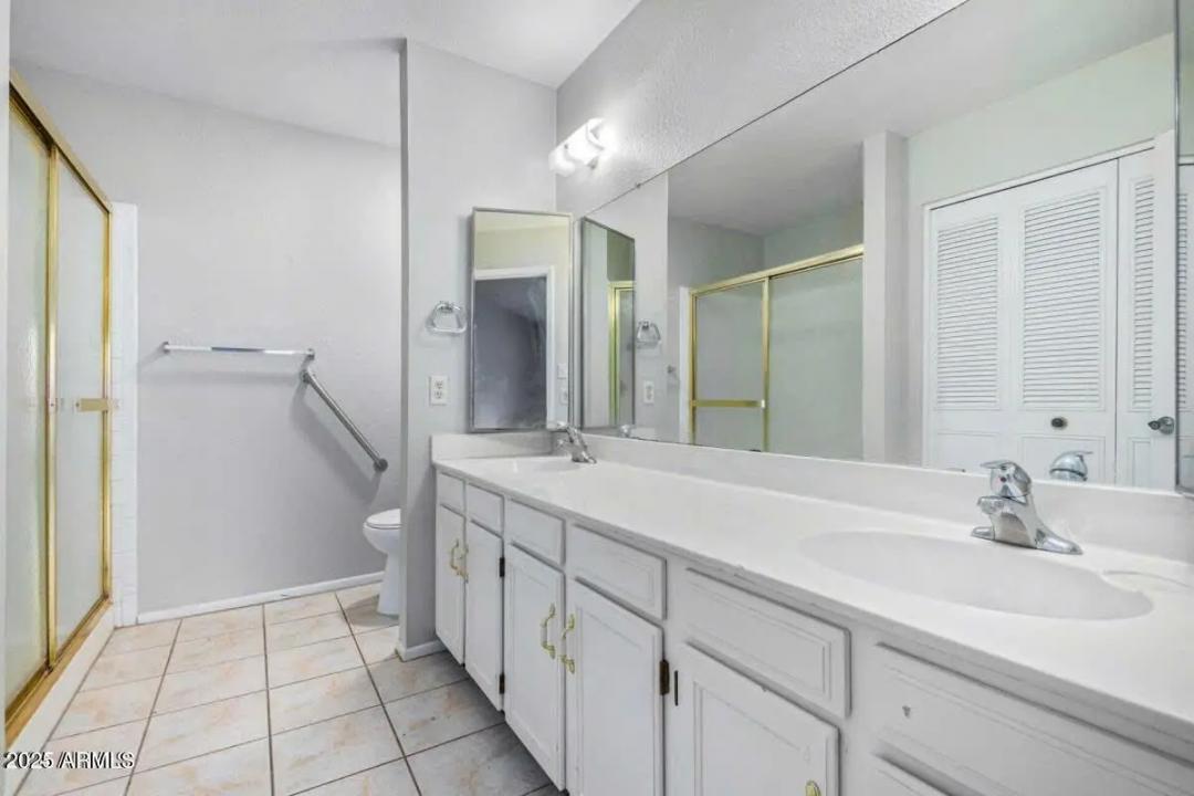 Real Estate Picture 12