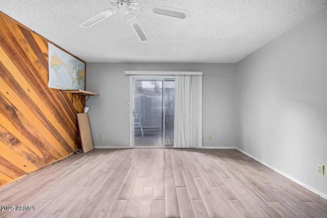 Real Estate Picture 11