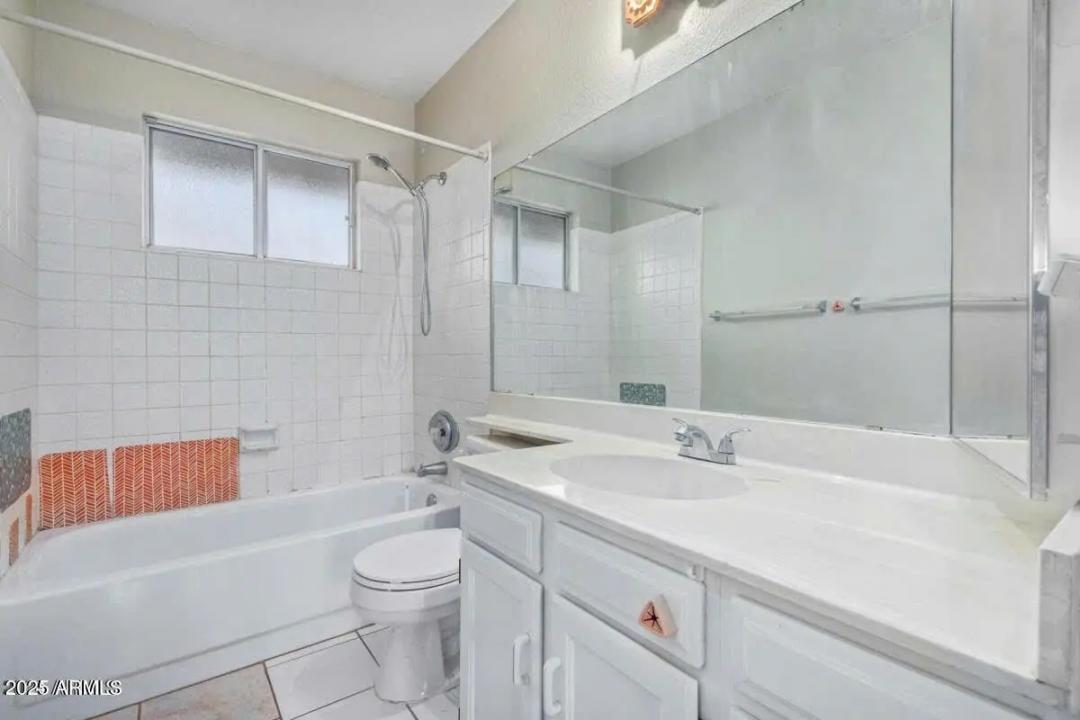 Real Estate Picture 15