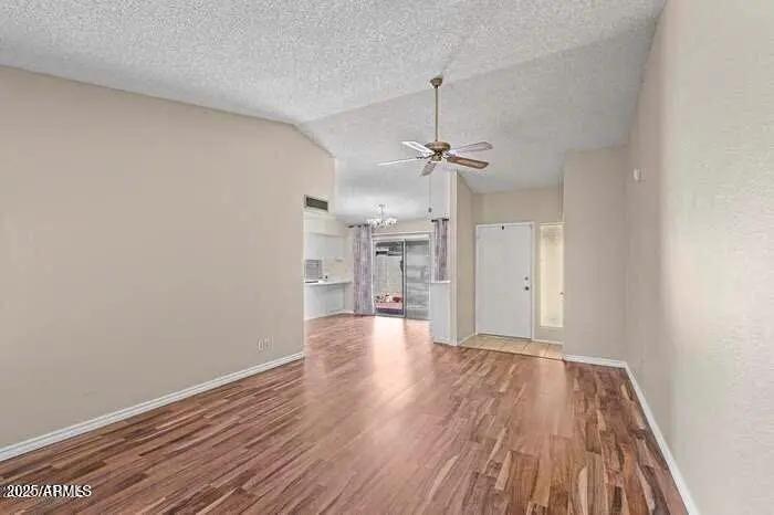 Real Estate Picture 5