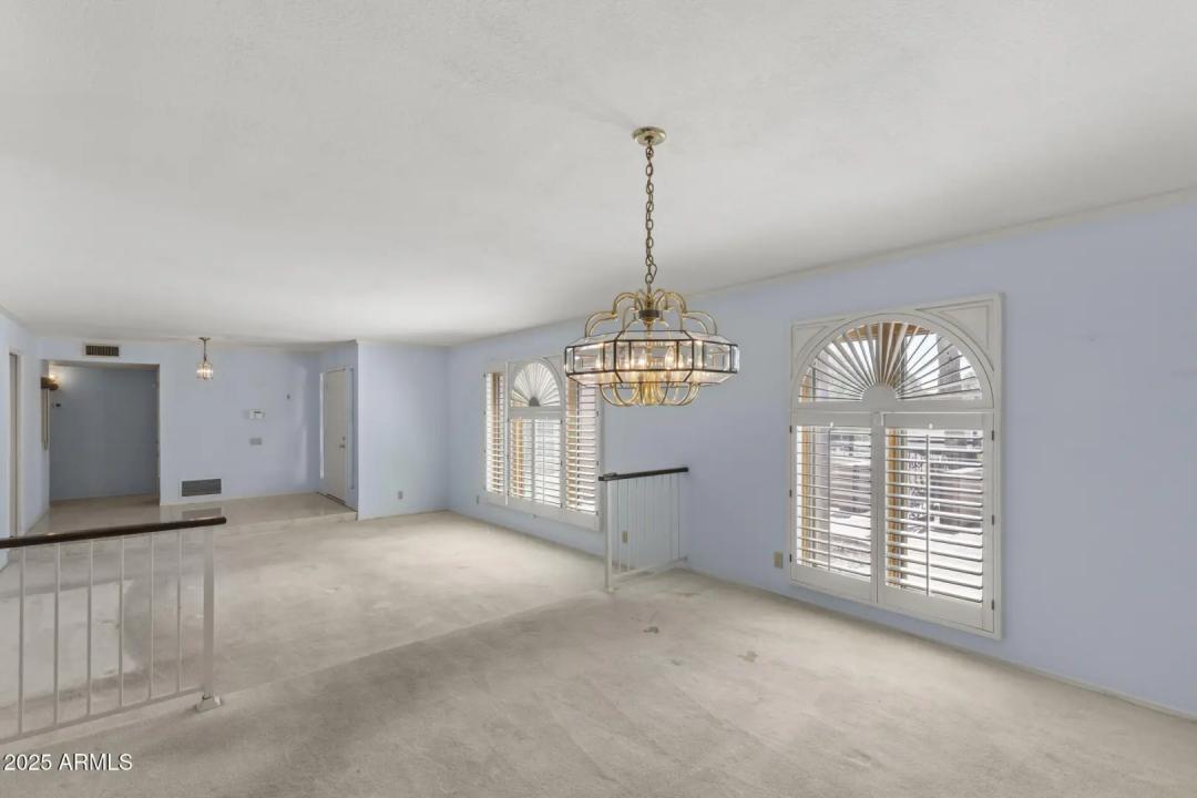 Real Estate Picture 17