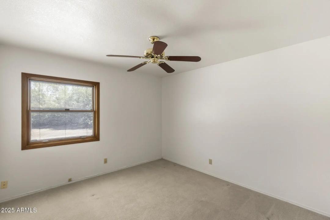 Real Estate Picture 32