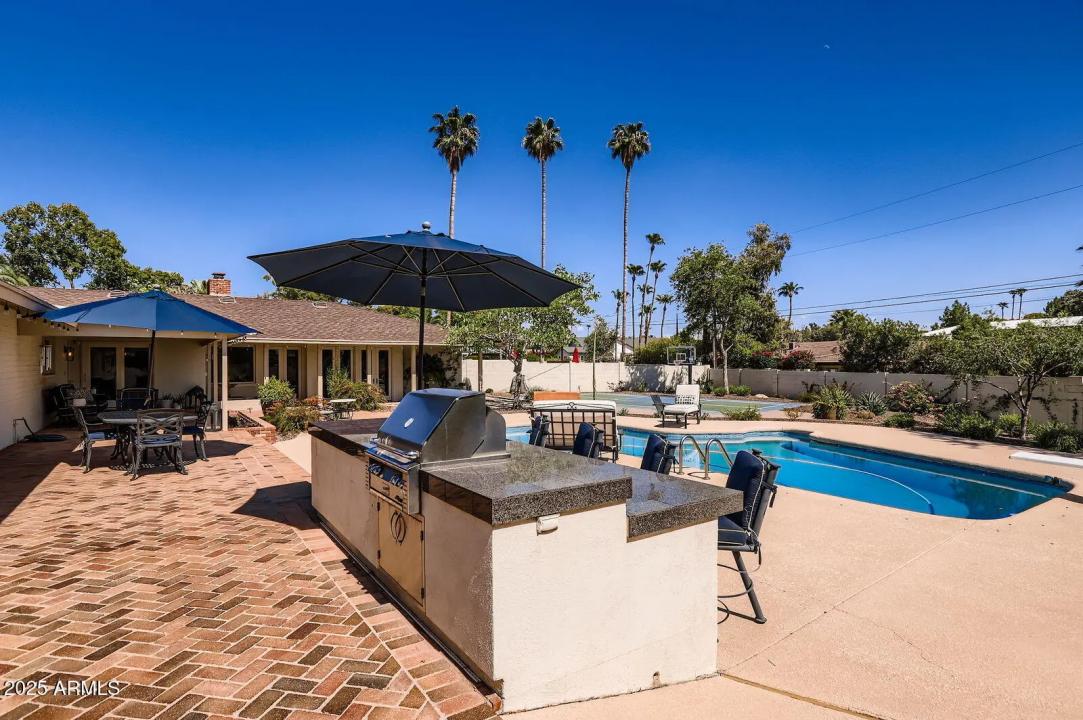 Real Estate Picture 1