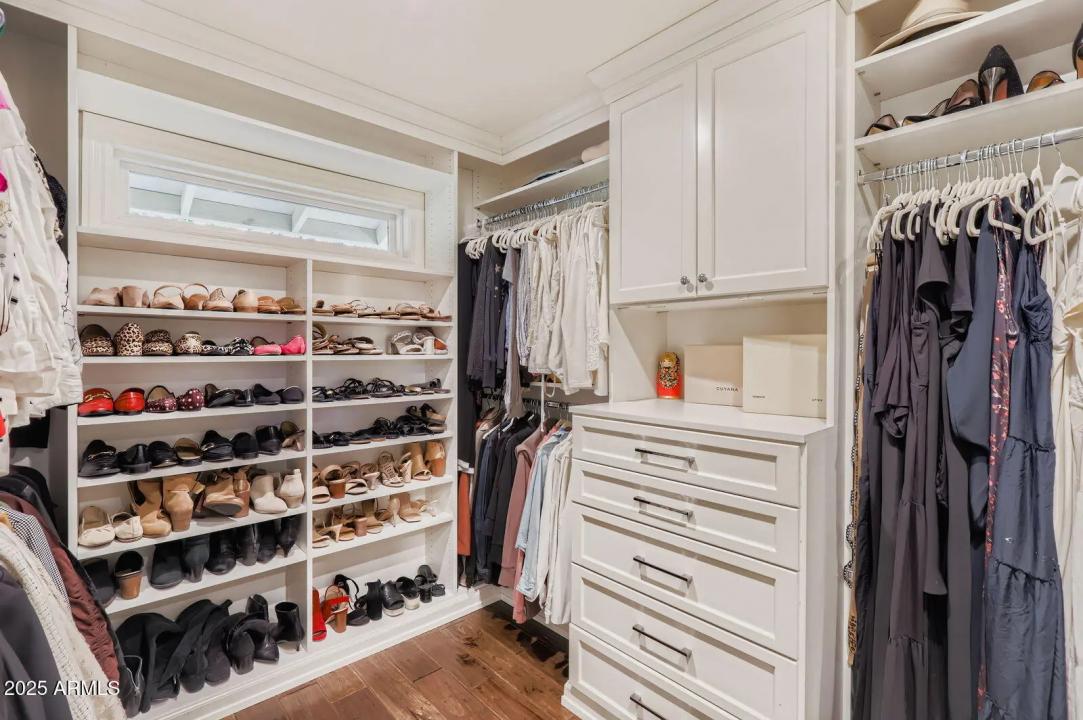 Real Estate Picture 15