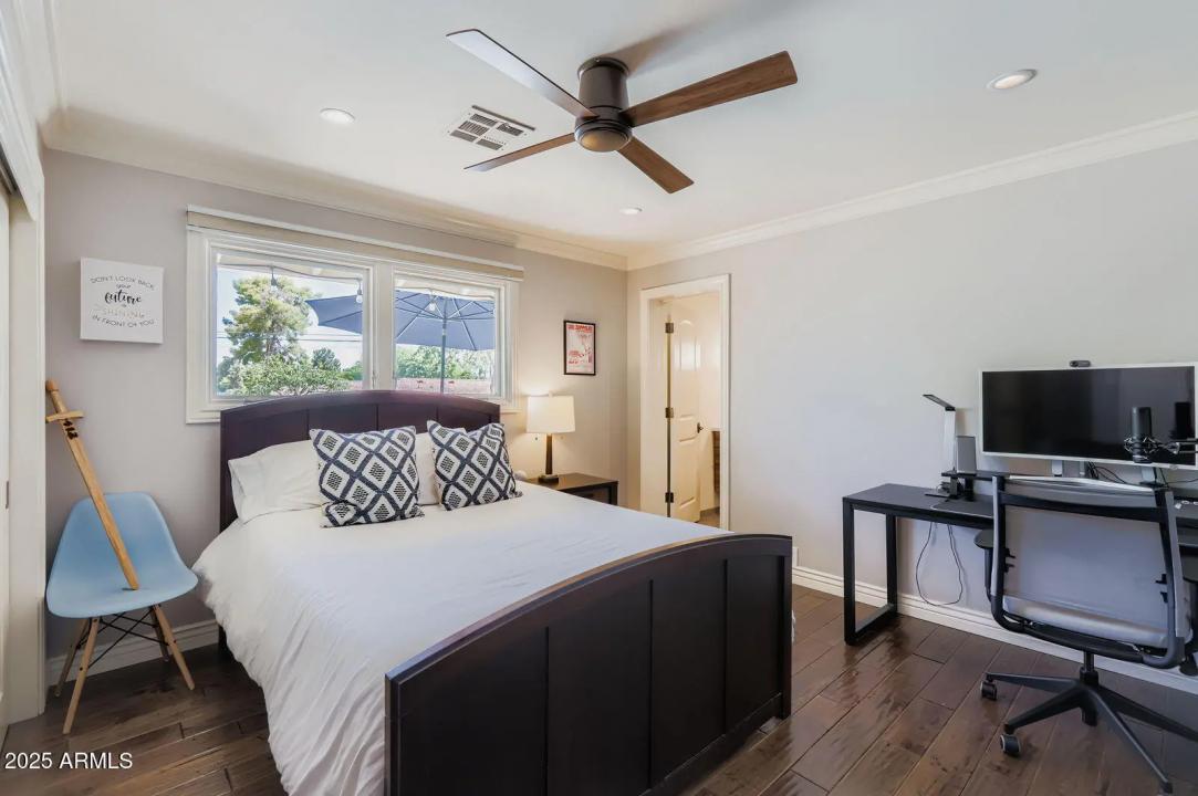 Real Estate Picture 19