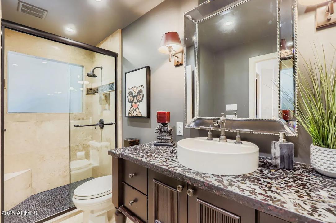Real Estate Picture 22