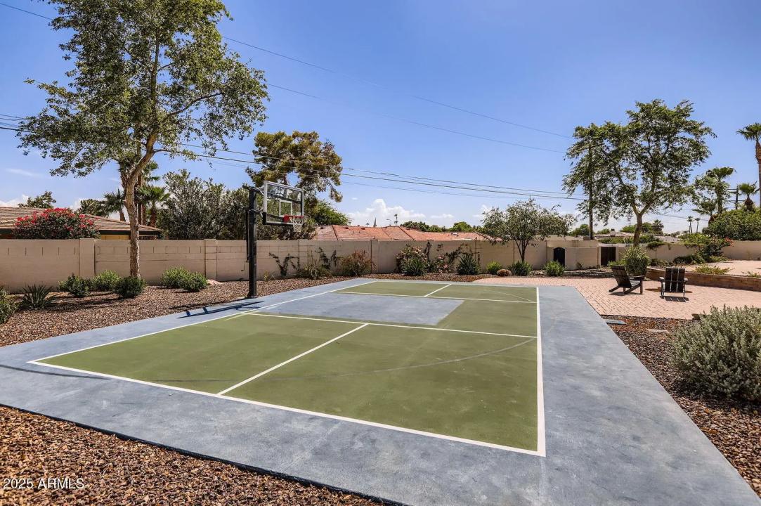 Real Estate Picture 26