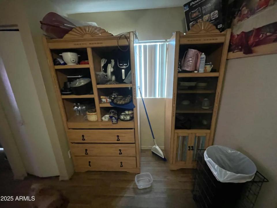 Real Estate Picture 11