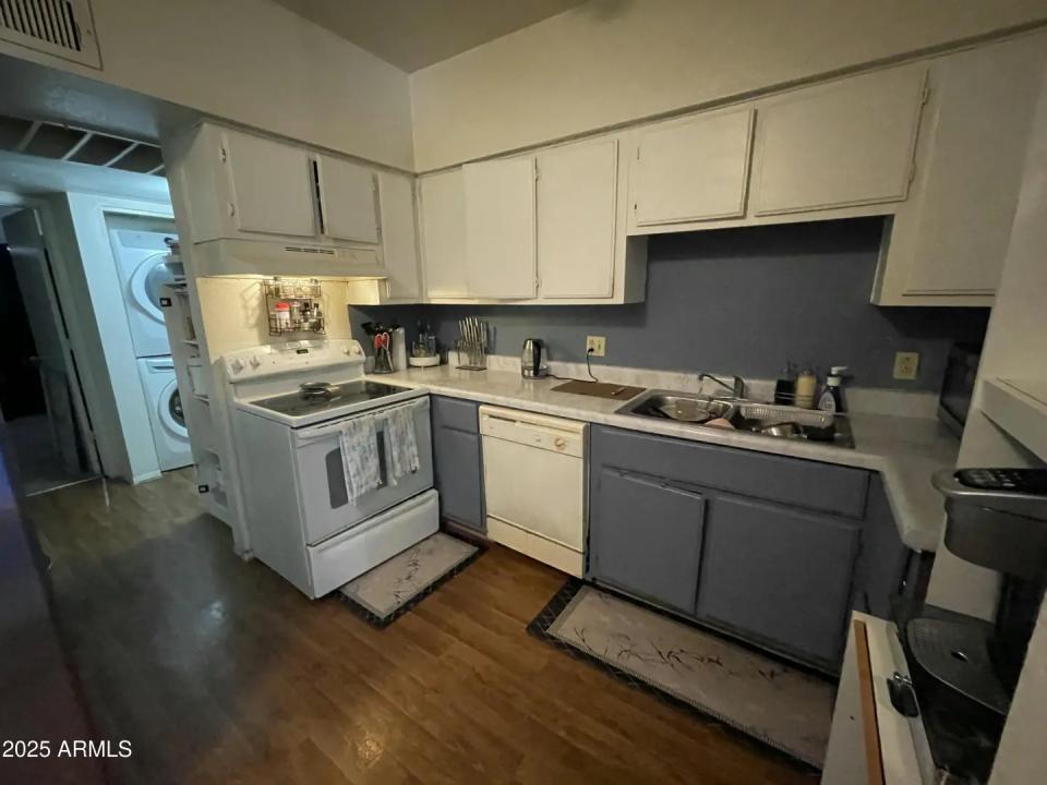 Real Estate Picture 17