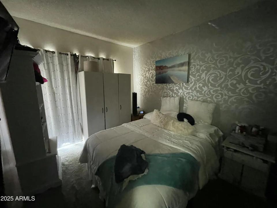 Real Estate Picture 23