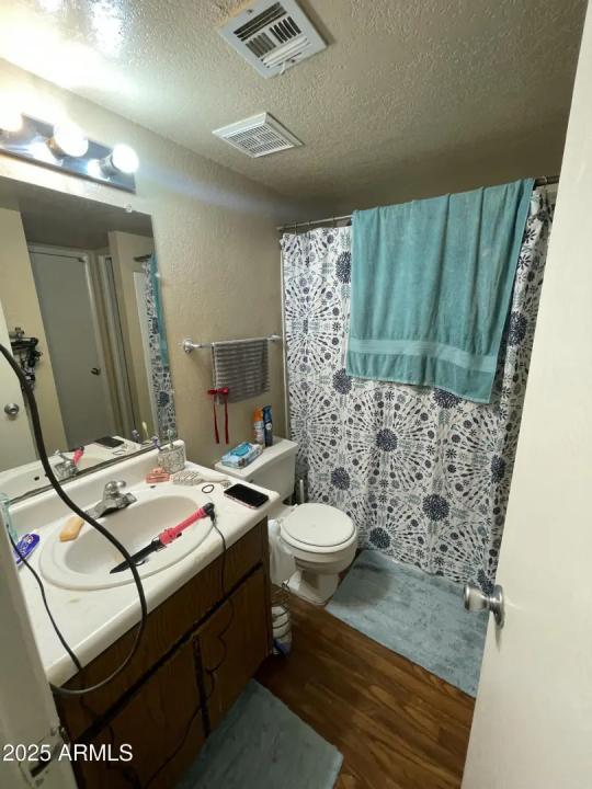 Real Estate Picture 5