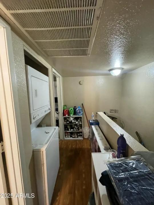 Real Estate Picture 8