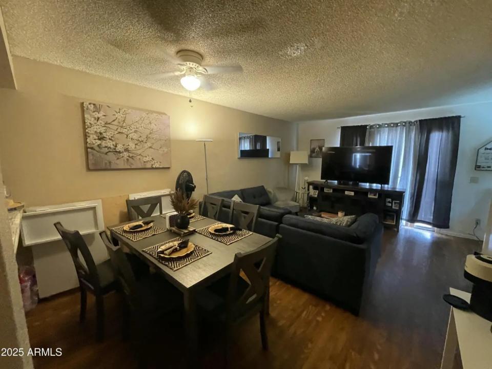 Real Estate Picture 12