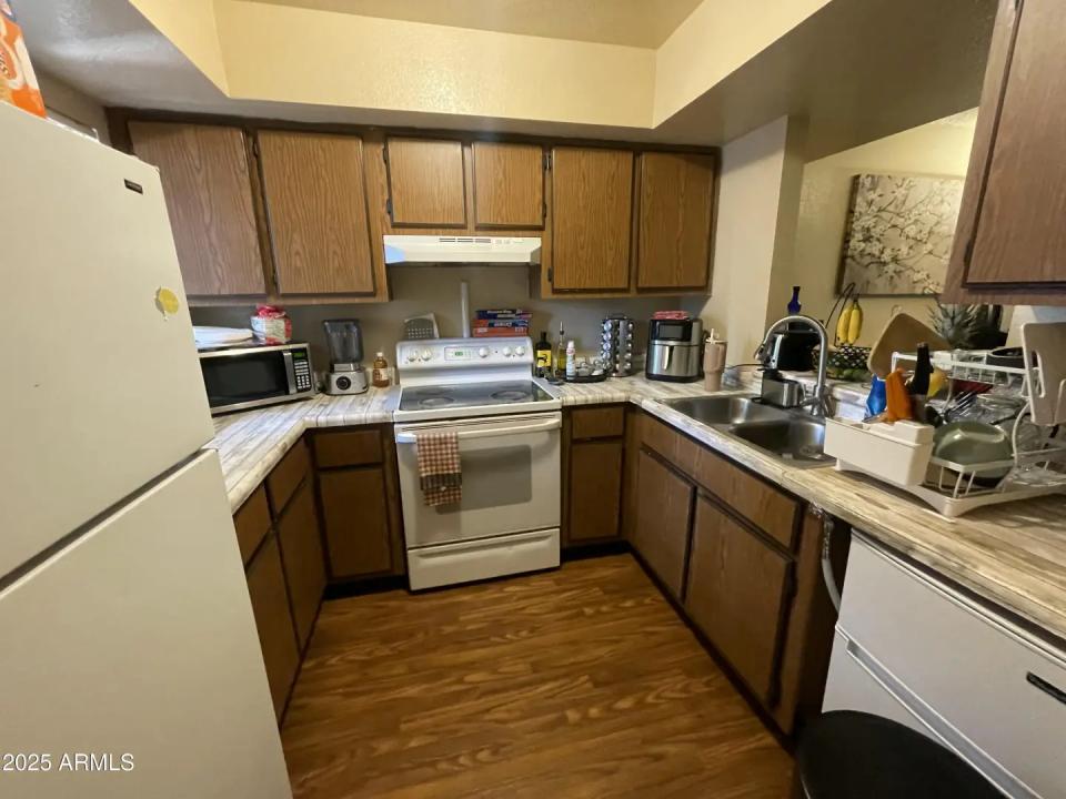 Real Estate Picture 15