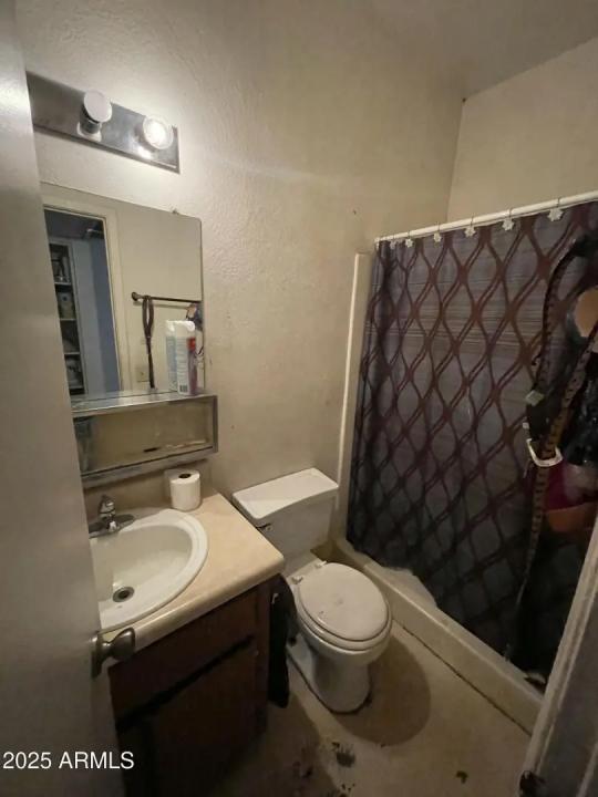 Real Estate Picture 25