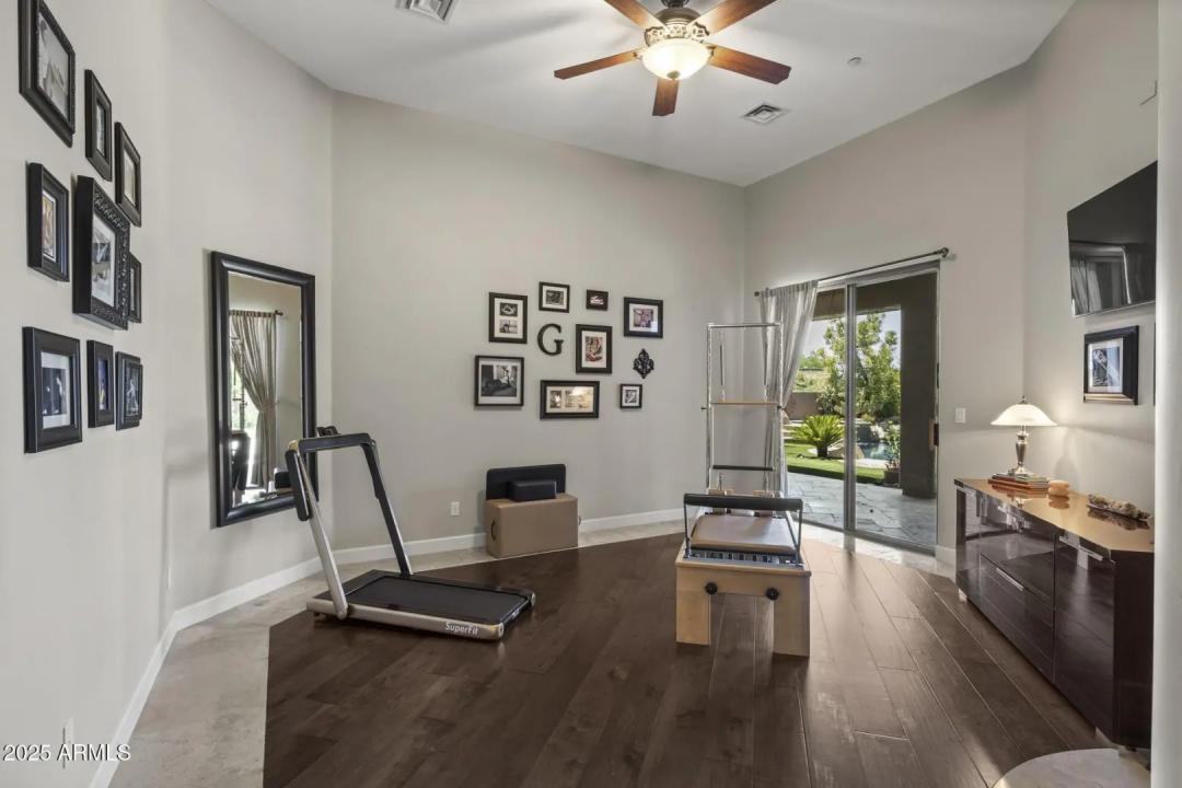 Real Estate Picture 15