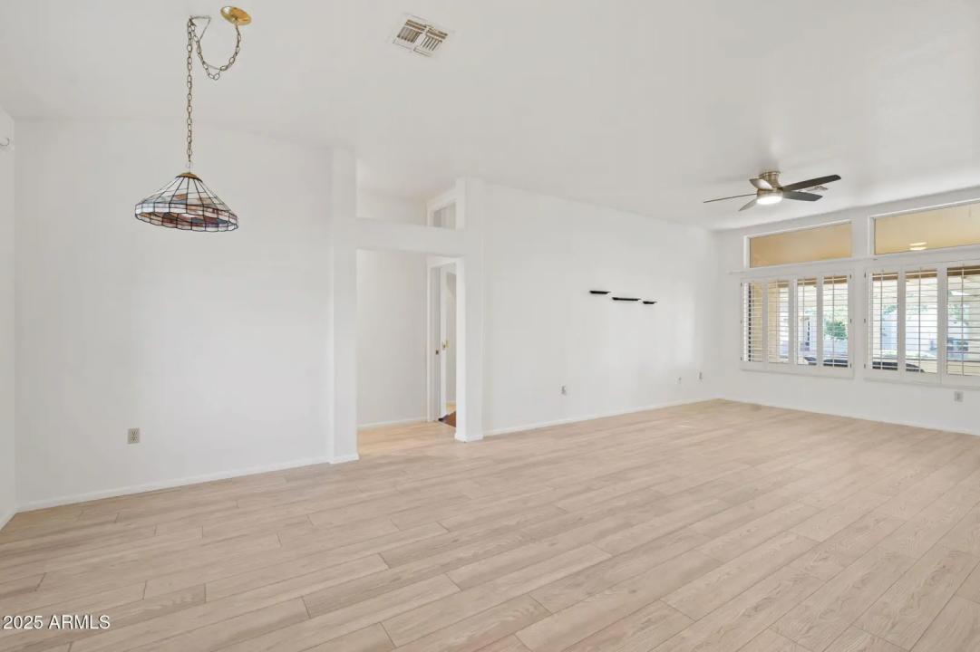 Real Estate Picture 5