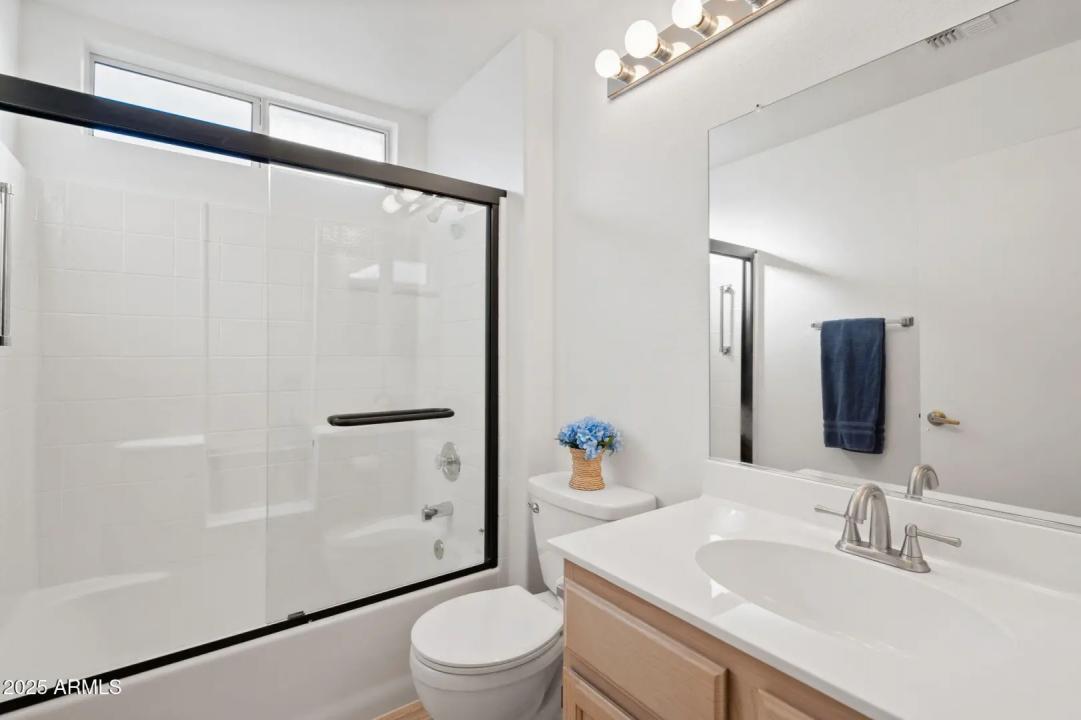 Real Estate Picture 17