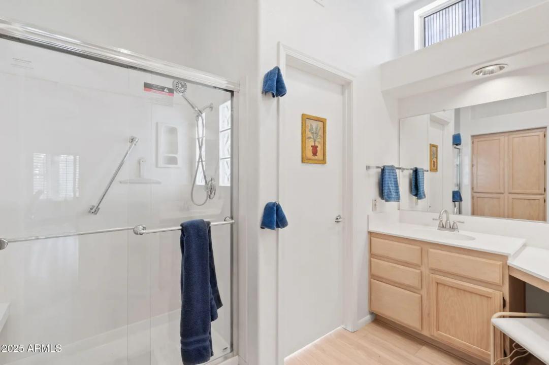 Real Estate Picture 20