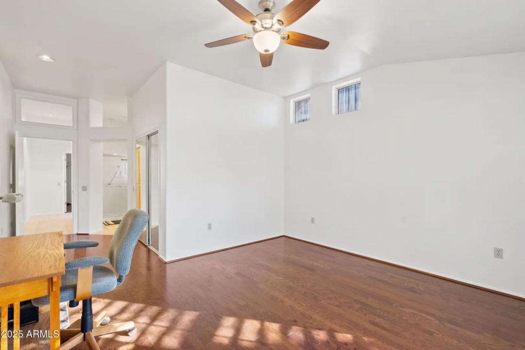 Real Estate Picture 22