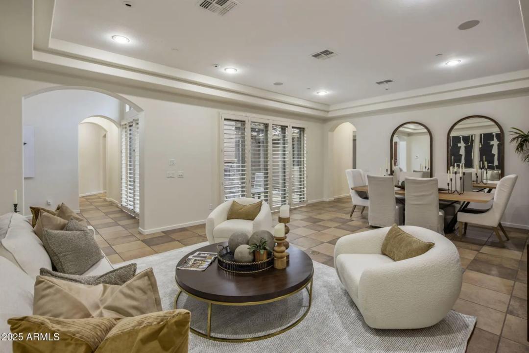 Real Estate Picture 7
