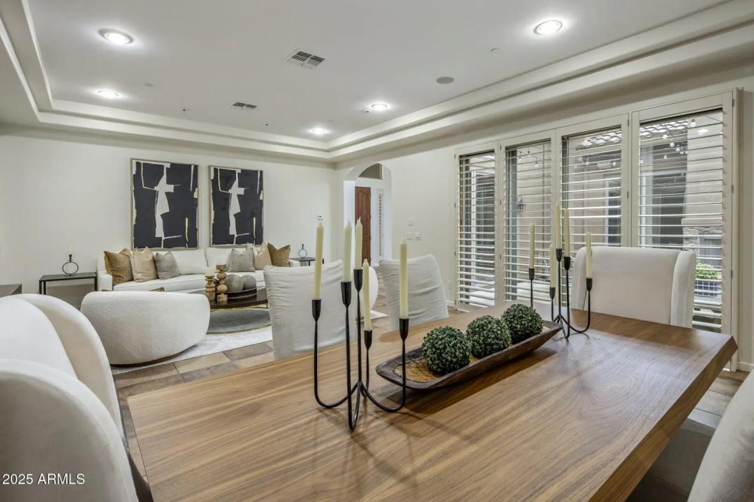 Real Estate Picture 8