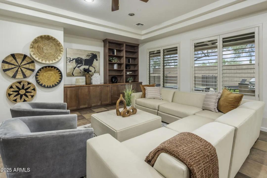 Real Estate Picture 10