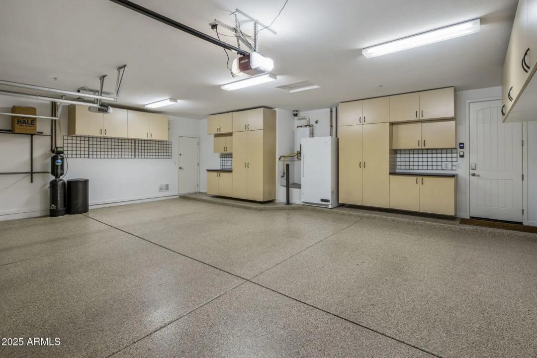 Real Estate Picture 37