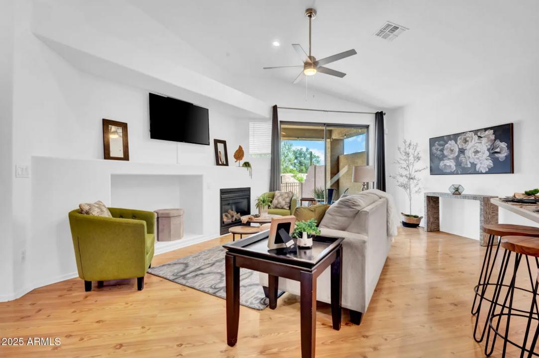 Real Estate Picture 10