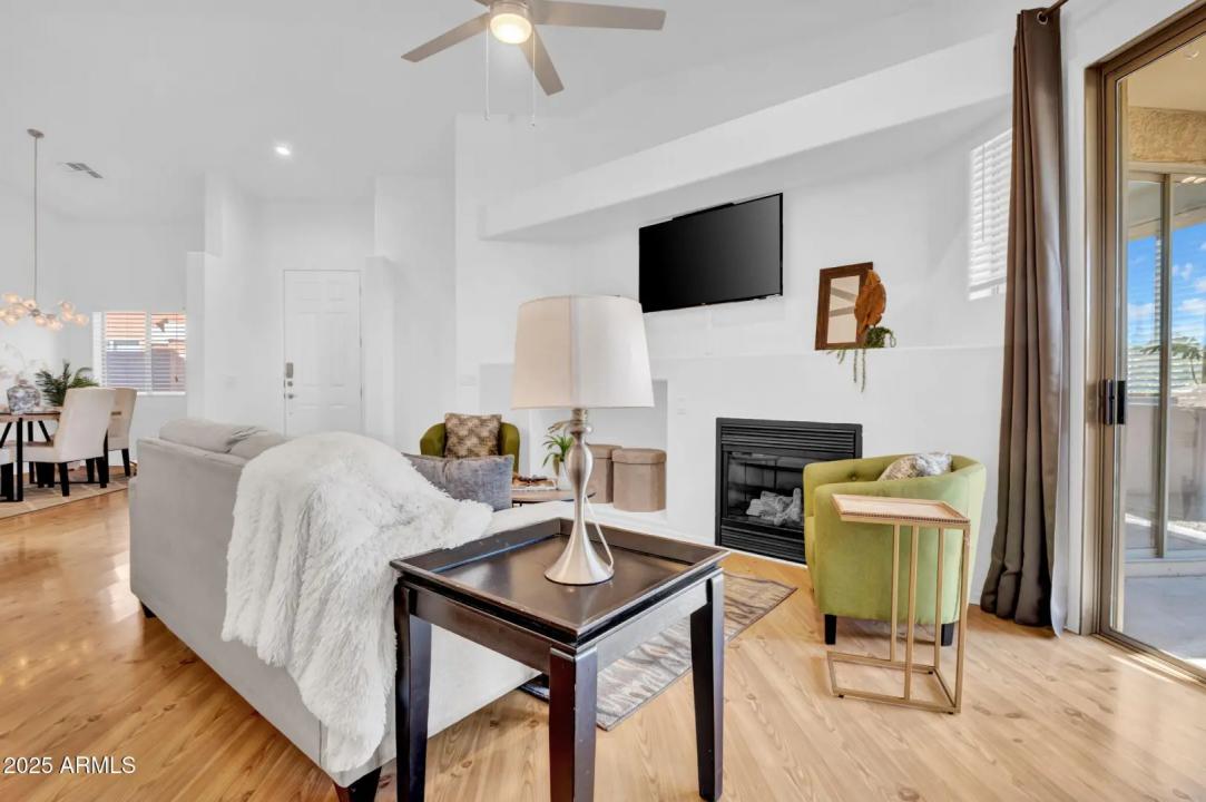 Real Estate Picture 12