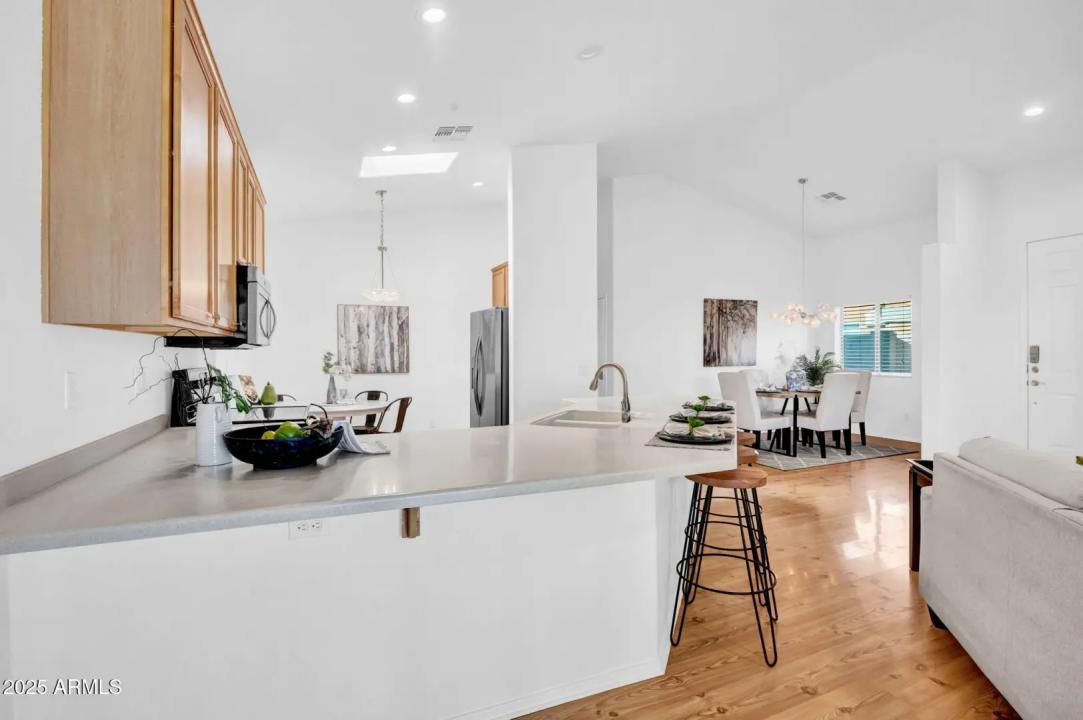 Real Estate Picture 9