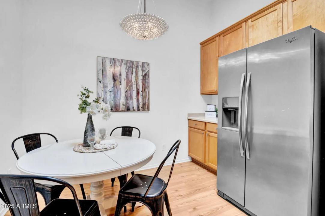 Real Estate Picture 8