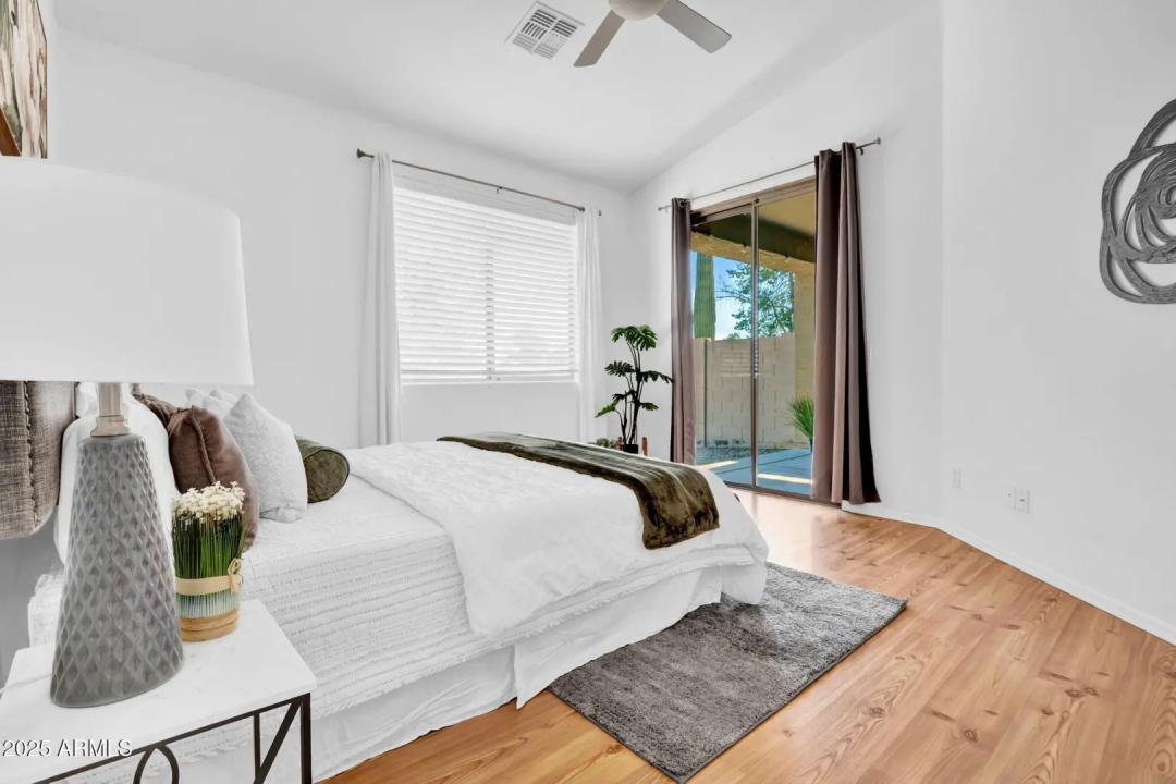 Real Estate Picture 15