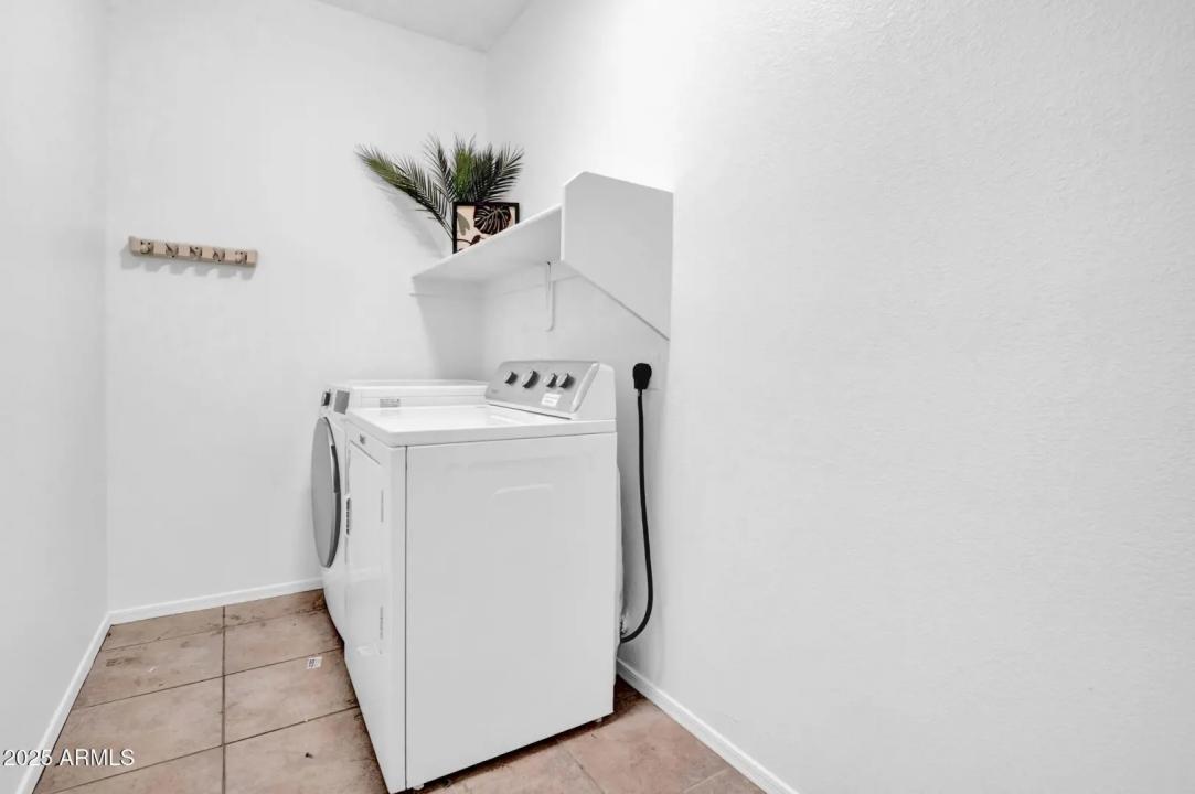Real Estate Picture 23
