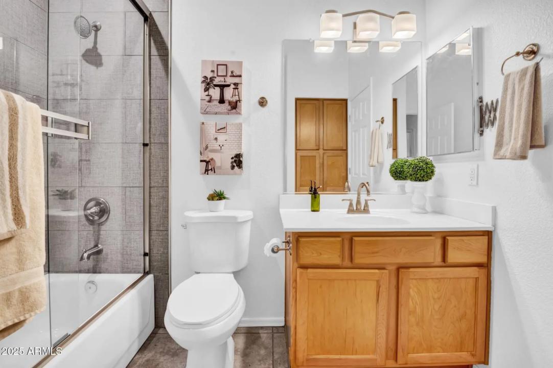 Real Estate Picture 22