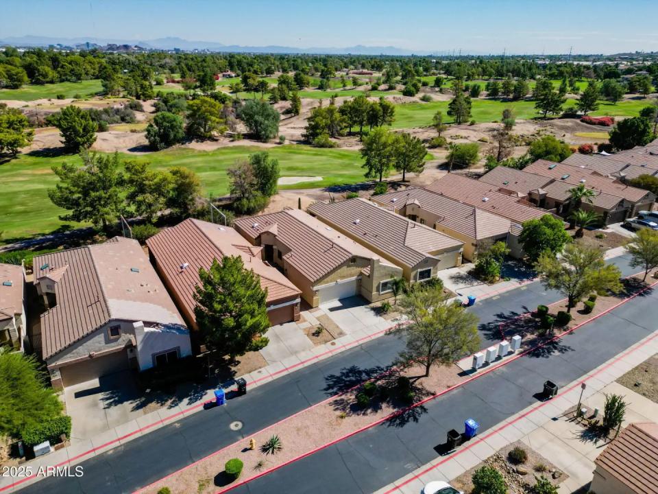 Real Estate Picture 32