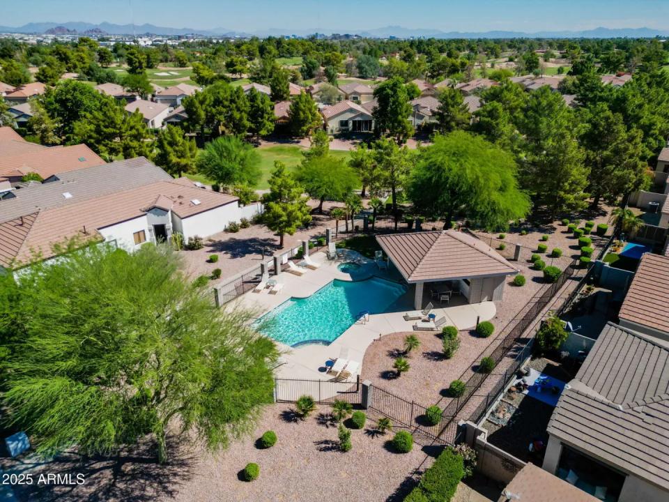 Real Estate Picture 39